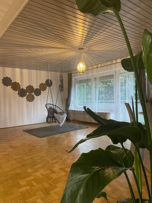 Fewo Boho 110 Qm Mit Bergblick 3 Min Bahnhof Apartment Laufen Bagian luar foto