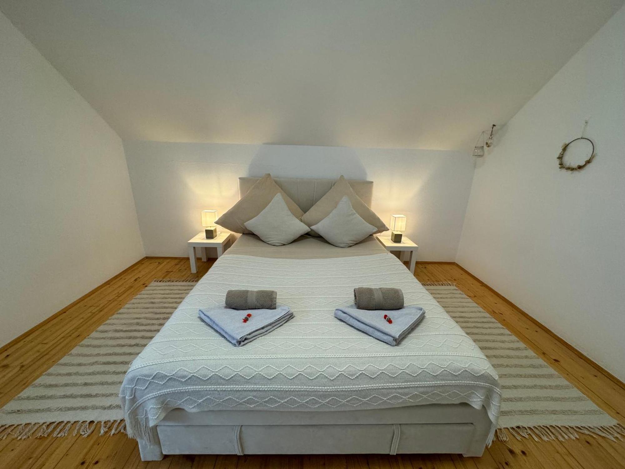 Fewo Boho 110 Qm Mit Bergblick 3 Min Bahnhof Apartment Laufen Bagian luar foto