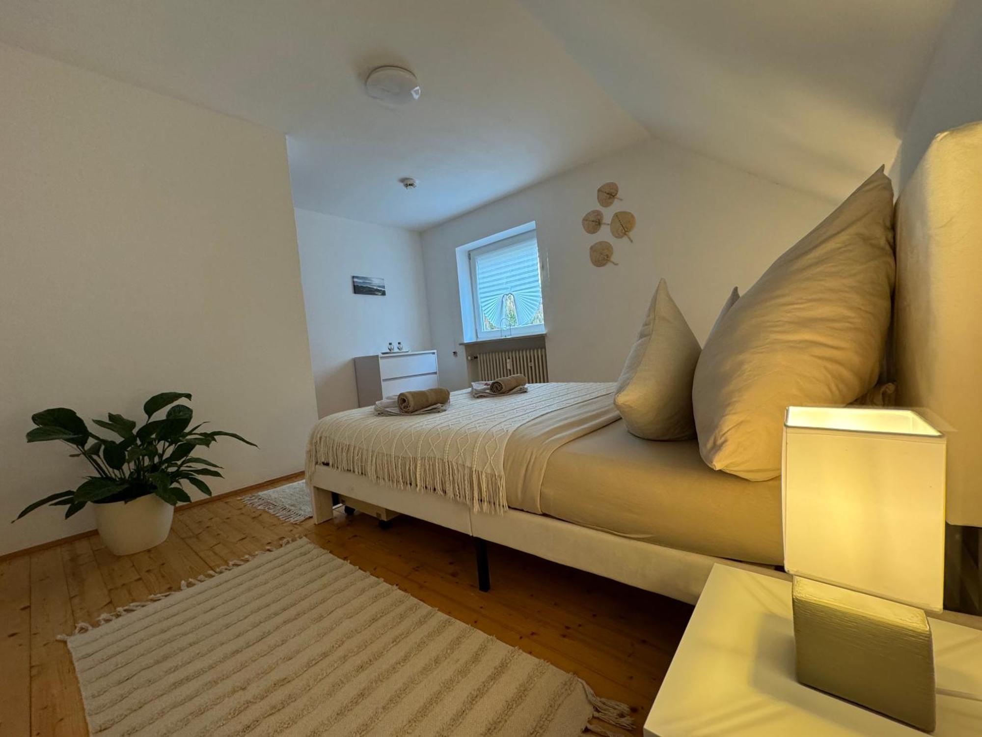 Fewo Boho 110 Qm Mit Bergblick 3 Min Bahnhof Apartment Laufen Bagian luar foto